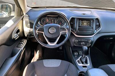 2018 Jeep Cherokee Latitude - Photo 5 - Rock Springs, WY 82901