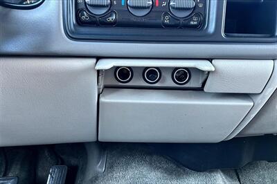 2001 Chevrolet Suburban 1500   - Photo 26 - Rock Springs, WY 82901