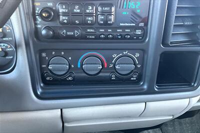 2001 Chevrolet Suburban 1500   - Photo 24 - Rock Springs, WY 82901