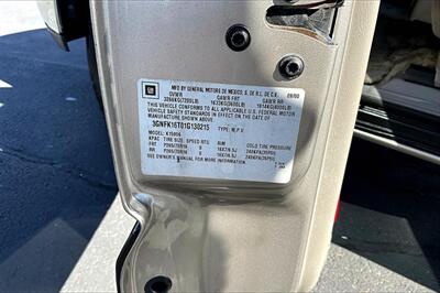 2001 Chevrolet Suburban 1500   - Photo 36 - Rock Springs, WY 82901