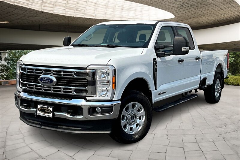 2023 Ford F-350 Super Duty XLT  