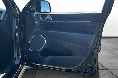 2018 Jeep Grand Cherokee High Altitude   - Photo 19 - Rock Springs, WY 82901