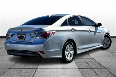 2013 Hyundai SONATA Hybrid Limited   - Photo 2 - Rock Springs, WY 82901