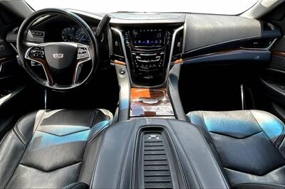 2020 Cadillac Escalade ESV Premium Luxury   - Photo 15 - Rock Springs, WY 82901