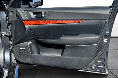 2011 Subaru Legacy 2.5i Limited   - Photo 19 - Rock Springs, WY 82901