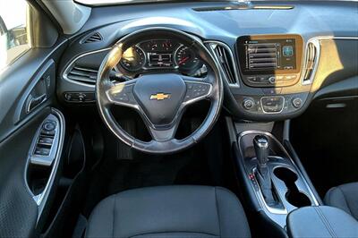 2018 Chevrolet Malibu LT   - Photo 5 - Rock Springs, WY 82901