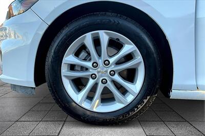 2018 Chevrolet Malibu LT   - Photo 8 - Rock Springs, WY 82901