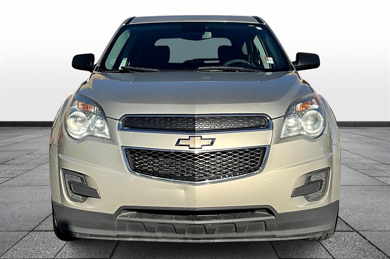 2013 Chevrolet Equinox LS photo 3