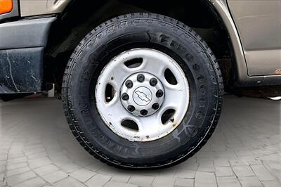 2015 Chevrolet Express 2500   - Photo 8 - Rock Springs, WY 82901