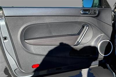 2012 Volkswagen Beetle 2.5L PZEV   - Photo 18 - Rock Springs, WY 82901