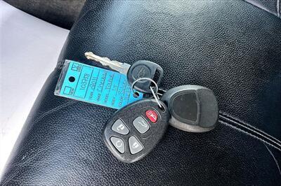 2011 Chevrolet Tahoe LT   - Photo 10 - Rock Springs, WY 82901