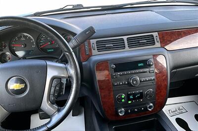 2011 Chevrolet Tahoe LT   - Photo 6 - Rock Springs, WY 82901