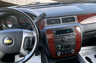 2011 Chevrolet Tahoe LT   - Photo 6 - Rock Springs, WY 82901