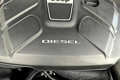 2016 Jeep Grand Cherokee Limited 75th Anniversary   - Photo 35 - Rock Springs, WY 82901