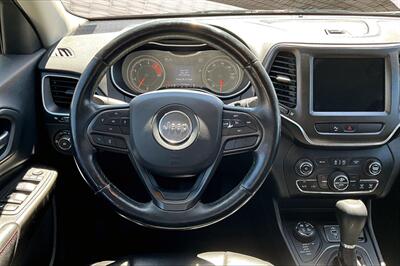 2020 Jeep Cherokee Trailhawk   - Photo 5 - Rock Springs, WY 82901