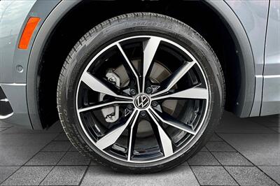 2024 Volkswagen Tiguan SEL R-Line 4Motion   - Photo 8 - Rock Springs, WY 82901