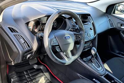 2017 Ford Focus SE   - Photo 13 - Rock Springs, WY 82901