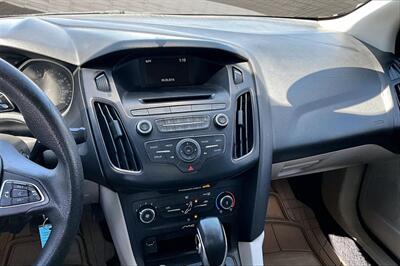 2017 Ford Focus SE   - Photo 6 - Rock Springs, WY 82901