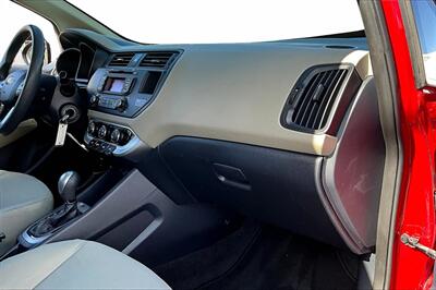 2015 Kia Rio 5-Door LX   - Photo 16 - Rock Springs, WY 82901