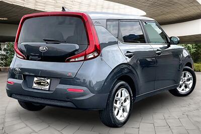 2020 Kia Soul LX   - Photo 2 - Rock Springs, WY 82901