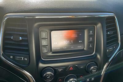 2017 Jeep Grand Cherokee Limited   - Photo 23 - Rock Springs, WY 82901