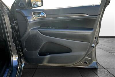 2017 Jeep Grand Cherokee Limited   - Photo 19 - Rock Springs, WY 82901