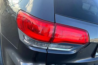 2017 Jeep Grand Cherokee Limited   - Photo 33 - Rock Springs, WY 82901