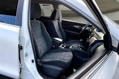 2016 Nissan Rogue SV   - Photo 7 - Rock Springs, WY 82901