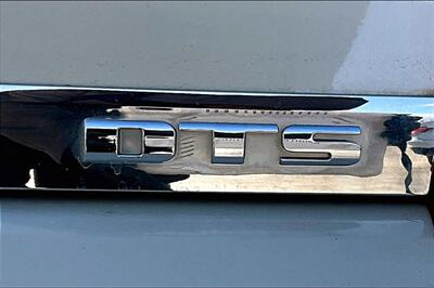 2010 Cadillac DTS 4.6L V8 - Photo 32 - Rock Springs, WY 82901