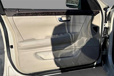 2010 Cadillac DTS 4.6L V8 - Photo 18 - Rock Springs, WY 82901