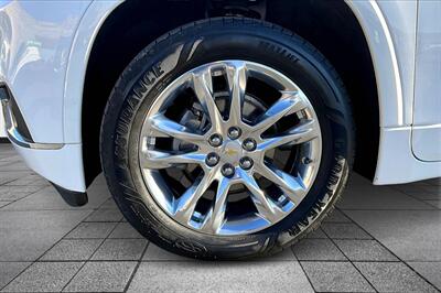 2018 Chevrolet Traverse High Country   - Photo 8 - Rock Springs, WY 82901