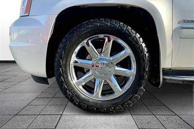 2012 GMC Yukon XL Denali   - Photo 8 - Rock Springs, WY 82901