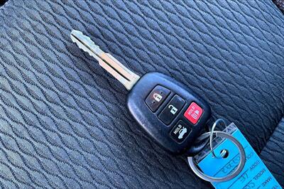 2018 Toyota Corolla LE   - Photo 10 - Rock Springs, WY 82901