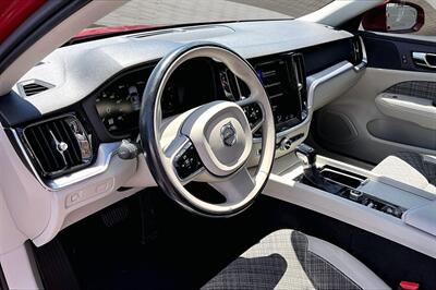 2020 Volvo V60 T5 Momentum - Photo 13 - Rock Springs, WY 82901