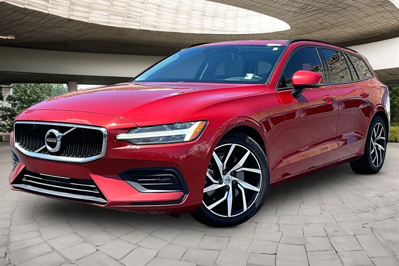 2020 Volvo V60 T5 Momentum  
