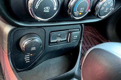 2017 Jeep Renegade Sport   - Photo 26 - Rock Springs, WY 82901