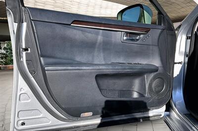 2016 Lexus ES 300h   - Photo 18 - Rock Springs, WY 82901