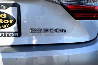 2016 Lexus ES 300h   - Photo 33 - Rock Springs, WY 82901