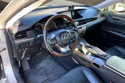 2016 Lexus ES 300h   - Photo 13 - Rock Springs, WY 82901