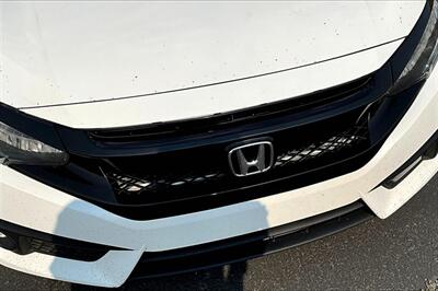 2016 Honda Civic Touring   - Photo 30 - Rock Springs, WY 82901