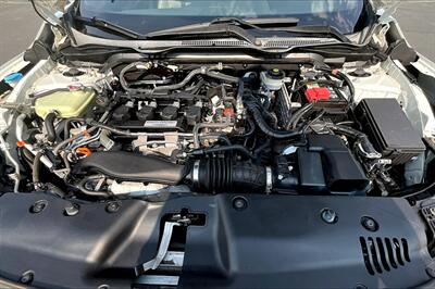 2016 Honda Civic Touring   - Photo 9 - Rock Springs, WY 82901