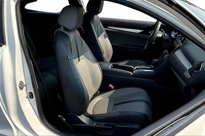 2016 Honda Civic Touring   - Photo 7 - Rock Springs, WY 82901