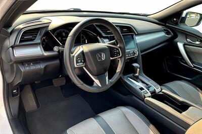 2016 Honda Civic Touring   - Photo 13 - Rock Springs, WY 82901