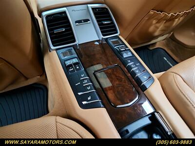 2016 Porsche Panamera 4   - Photo 20 - Doral, FL 33122