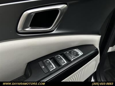 2023 Kia Carnival LX   - Photo 14 - Doral, FL 33122