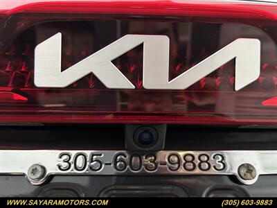 2023 Kia Carnival LX   - Photo 20 - Doral, FL 33122