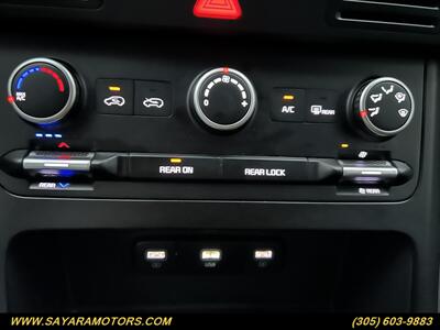 2023 Kia Carnival LX   - Photo 32 - Doral, FL 33122