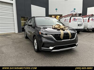 2023 Kia Carnival LX   - Photo 6 - Doral, FL 33122