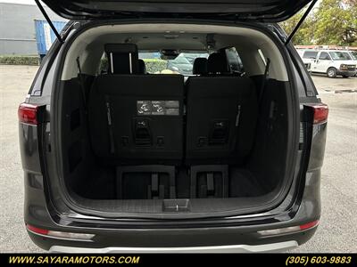 2023 Kia Carnival LX   - Photo 19 - Doral, FL 33122