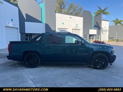 2007 Chevrolet Avalanche LTZ 1500   - Photo 13 - Doral, FL 33122